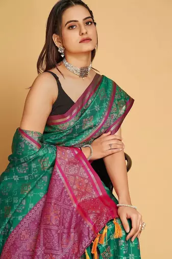 Green woven design patola art silk saree with blouse piece
