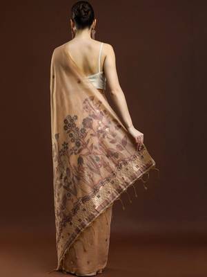 Beige woven design saree with blouse 4