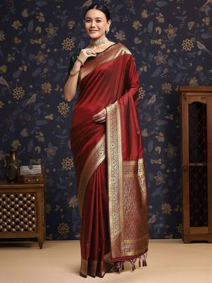 Maroon woven design zari kanjeevaram saree with unstitched blouse 2