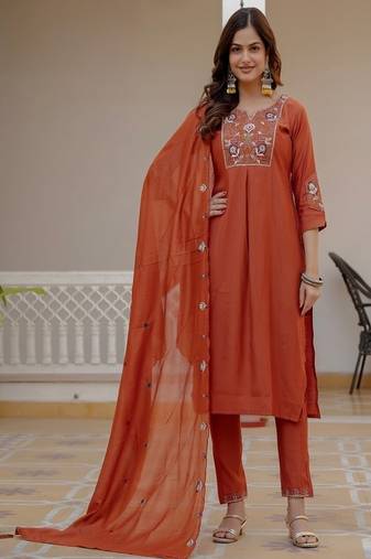 Embroidered viscose silk kurta with pant & dupatta set for women