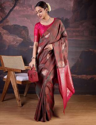 Green woven design banarasi saree 4