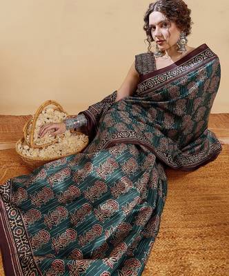Teal ethnic motifs digital printed silk blend saree with unstitched blouse 4