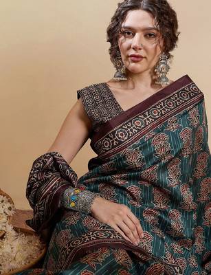 Teal ethnic motifs digital printed silk blend saree with unstitched blouse 5