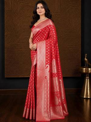 Red woven design zari silk blend banarasi saree 5