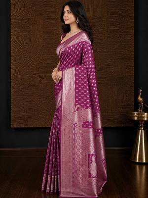 Pink woven design zari silk blend banarasi saree 1