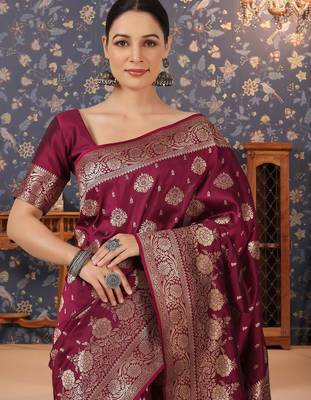 Burgundy women woven design zari banarasi sarees 4