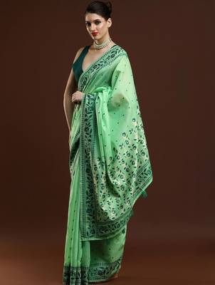 Green woven design saree with blouse 3