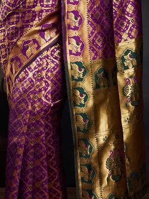 Purple ethnic motifs woven design zari kanjeevaram litchi silk saree & blouse 5