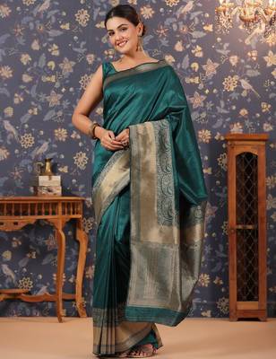 Green ethnic motifs woven-design banarasi saree with blouse 1