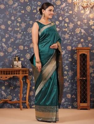 Green ethnic motifs woven-design banarasi saree with blouse 4