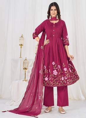 Embroidered cotton kurta with pant & dupatta set for women 1