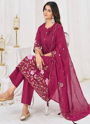 Embroidered cotton kurta with pant & dupatta set for women 3