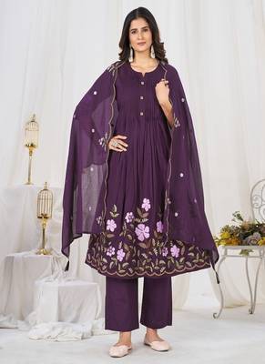 Embroidered cotton kurta with pant & dupatta set for women 1
