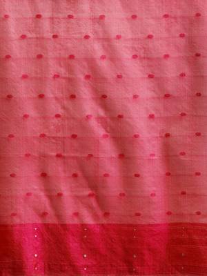 Pink woven design saree with blouse 5
