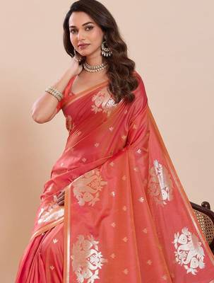 Coral woven design saree with unstitched blouse 2