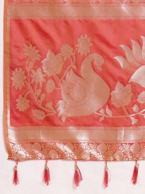 Coral woven design saree with unstitched blouse 4