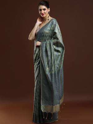 Green woven design saree with blouse 3