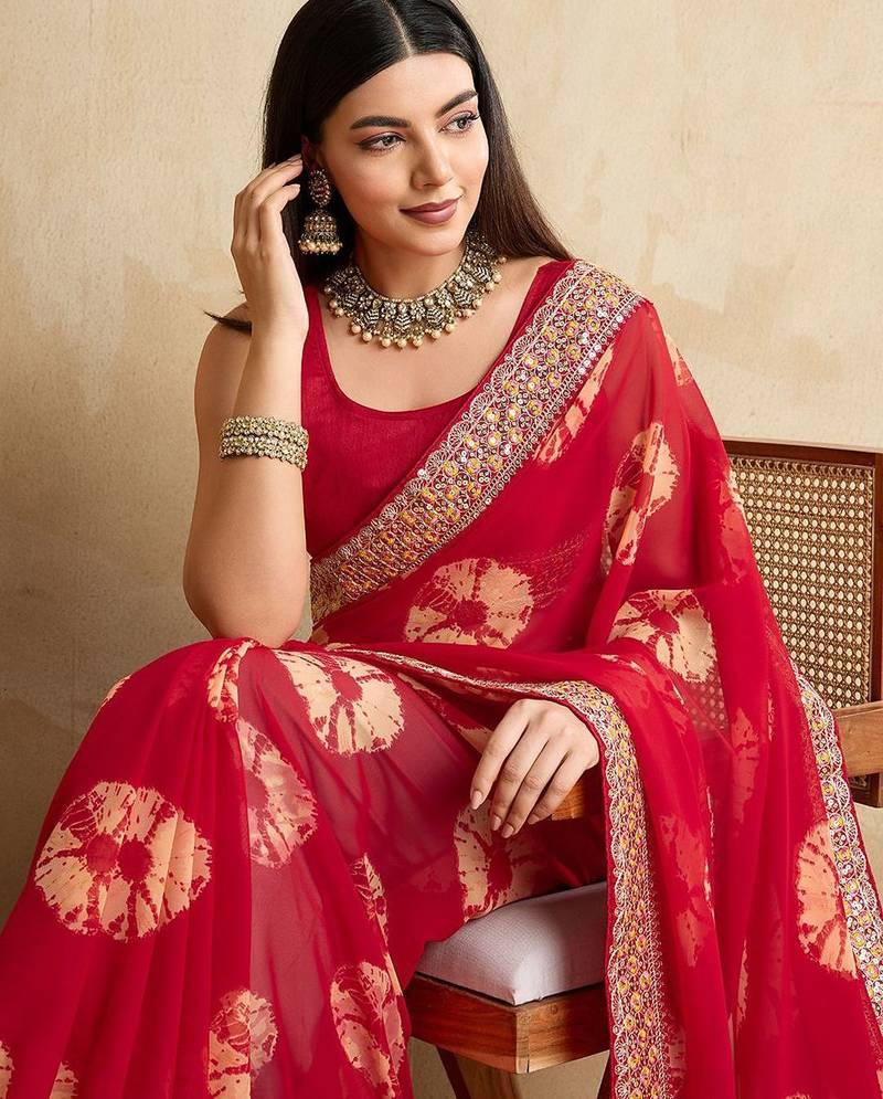 Red suryamukhi printed bandhani saree with blouse