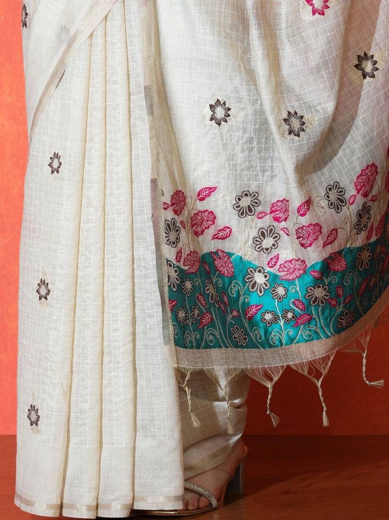 Cream woven design banarasi sarees with blouse piece