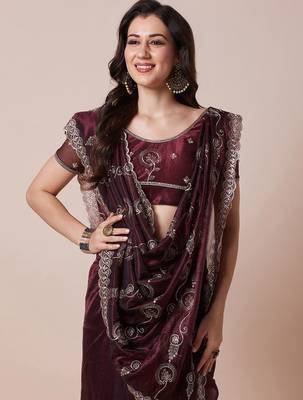 Burgundy embellished saree with unstitched blouse 1