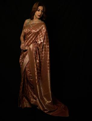 Brown silk blend woven saree with blouse 3