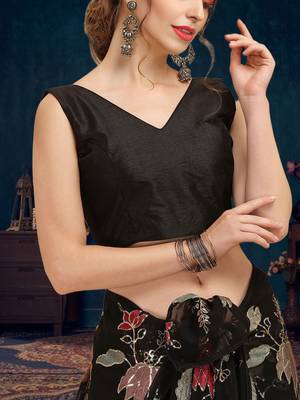 Black ethnic motifs embroidered sequinned saree with blouse piece 4