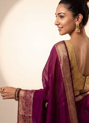 Magenta blended cotton woven saree with blouse 4