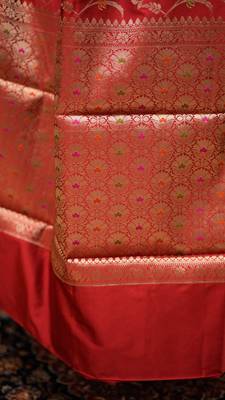 Red katan silk woven saree with blouse 3