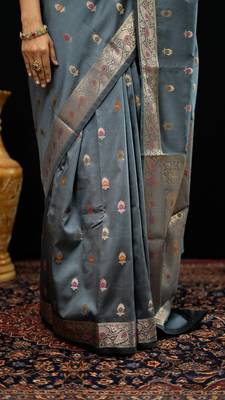 Grey katan silk woven saree with blouse 4