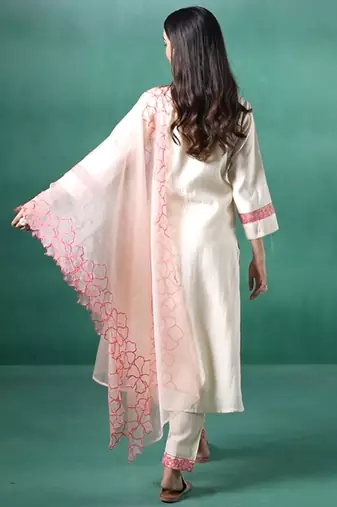 Off white embroidered silk blend kurta trouser dupatta set
