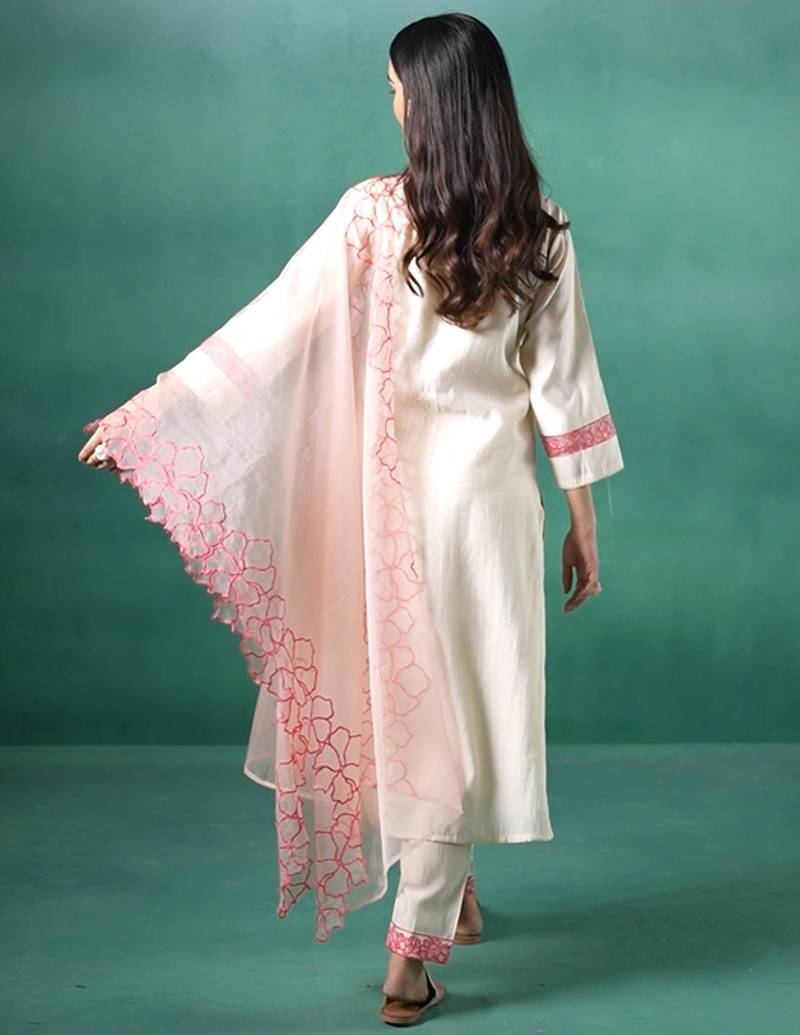 Off white embroidered silk blend kurta trouser dupatta set