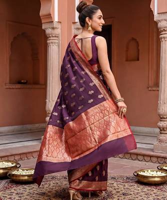 Megenta katan silk woven saree with blouse 4
