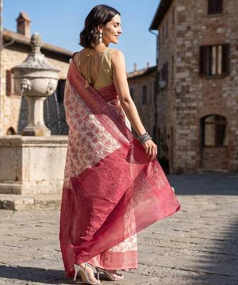 Red blended cotton woven saree with blouse 5