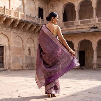 Megenta katan silk woven saree with blouse 4