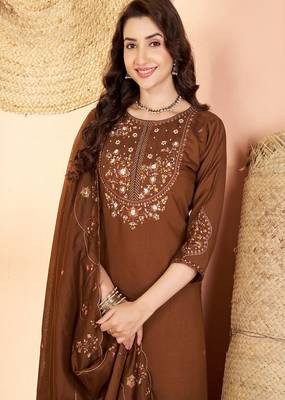 Embroidered silk kurta with pant & dupatta set for women 3