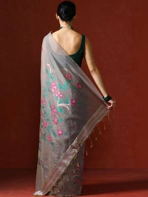 Grey woven design chanderi sarees with blouse piece 4