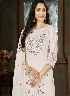 Embroidered silk kurta with pant & dupatta set for women 3