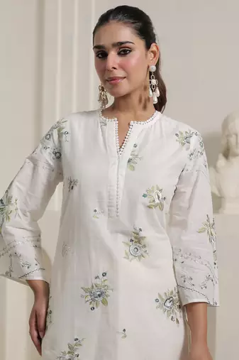 Off white embroidered pure cotton kurta trouser dupatta set