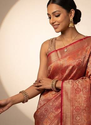 Red blended cotton woven saree with blouse 3