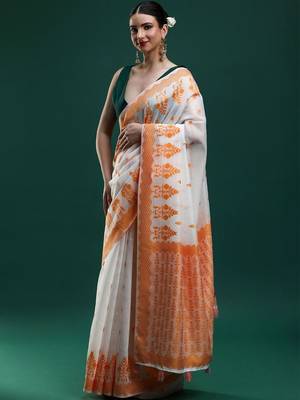 White woven design saree with blouse 3