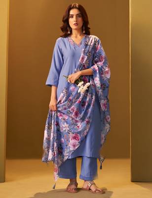 Blue yoke design cotton blend kurta trouser dupatta set 4