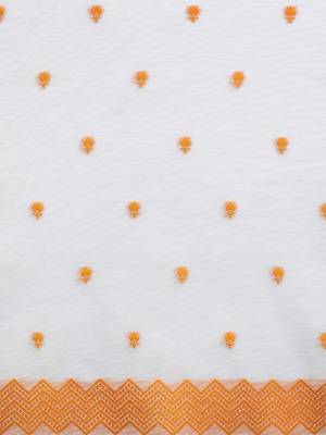 White woven design saree with blouse 5