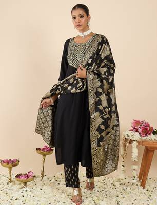 Black embroidered viscose rayon kurta trouser dupatta set 4
