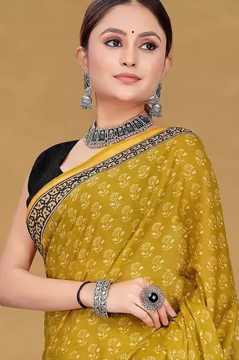 Yellow printed sarees & blouse piece
