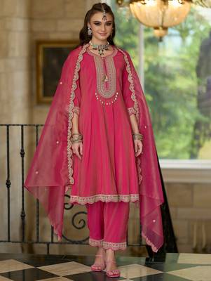 Pink embroidered silk blend kurta trouser dupatta set 4