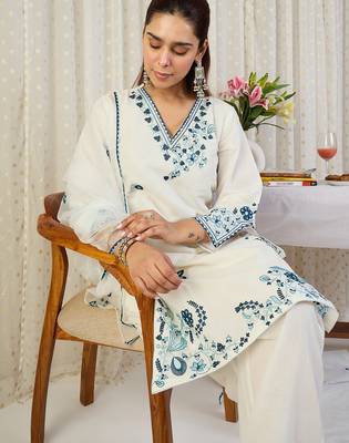 Off white embroidered pure cotton kurta trouser dupatta set 1