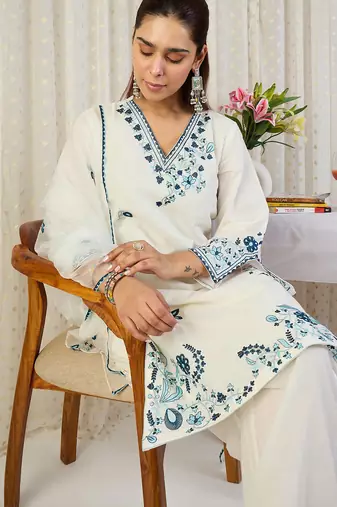 Off white embroidered pure cotton kurta trouser dupatta set