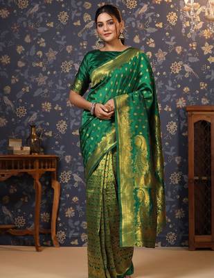 Green ethnic motif woven deisgn zari banarasi saree 3