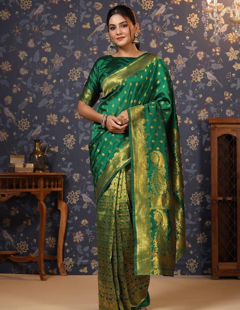 Green ethnic motif woven deisgn zari banarasi saree