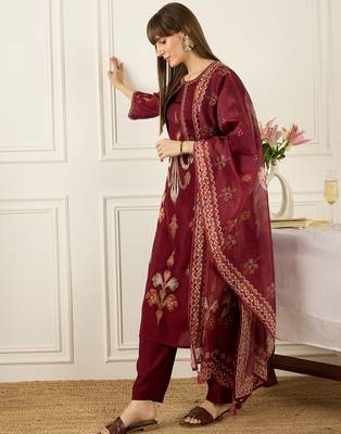 Maroon embroidered silk blend kurta trouser dupatta set 3